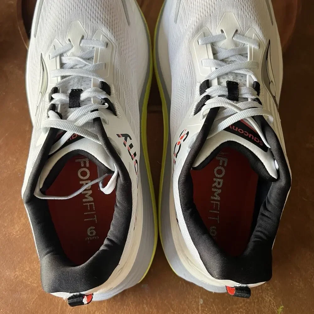 Saucony Hurricane 24 Max Cushion White Gray Men’s 11 W Running Shoes Sneakers